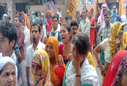 Prayagraj: Villagers and police clash over brutal murder of youth in Hanumanganj election clash