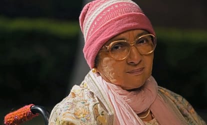 Sardar Ka Grandson Netflix Movie review by Pankaj Shukla Neena Gupta Arjun Kapoor Rakul Preet Singh Kaashvie Nair