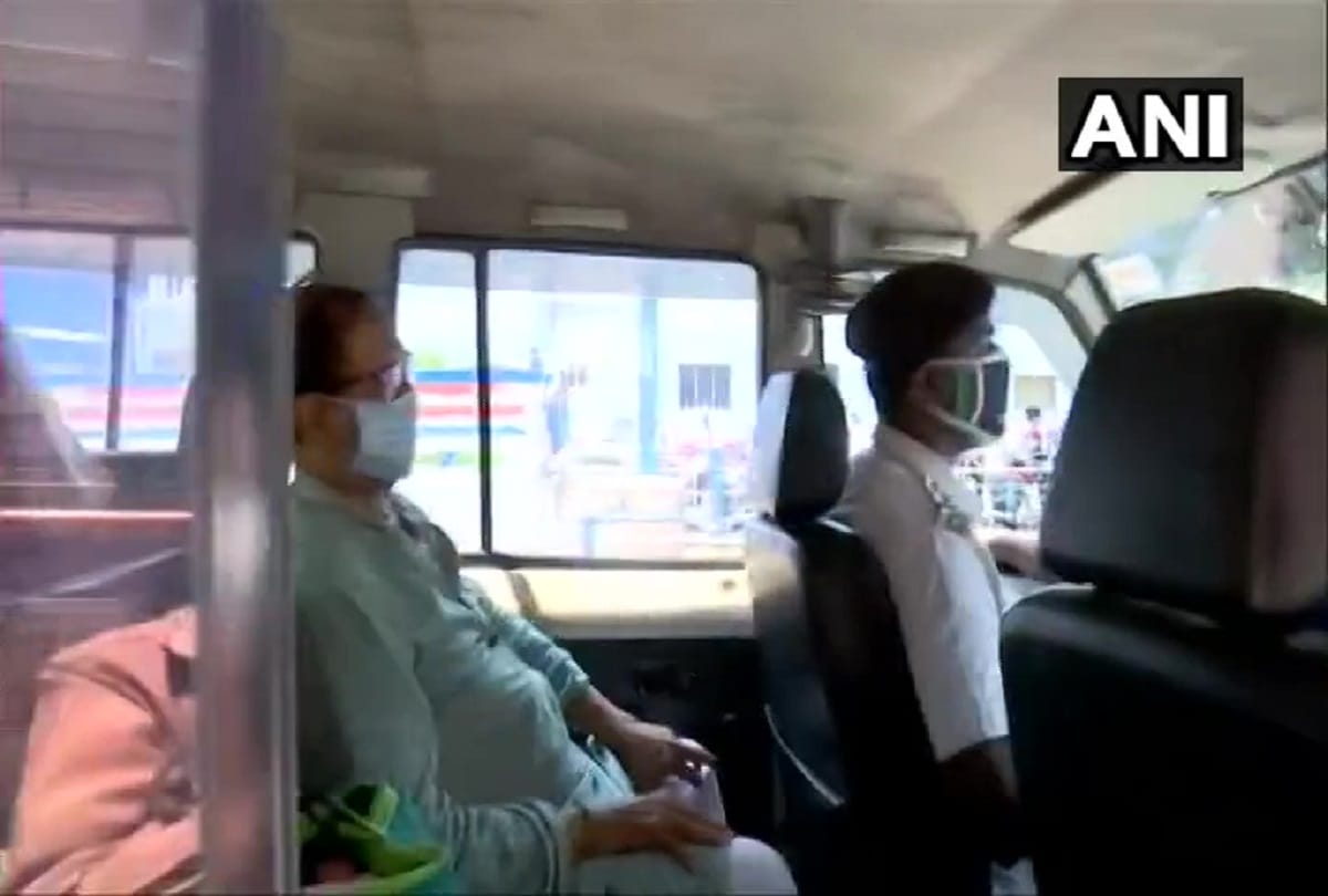 West Bengal: Police brings TMC leader Subrata Mukherjee to SSKM Hospital Kolkata CBI