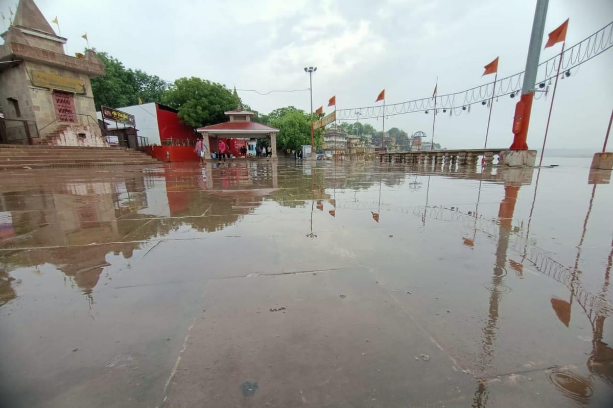 Cyclone Tauktae impact forecast updates: rains started with storm in varanasi