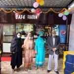 आखिरी कमान पोस्ट पर कैफेटेरिया...