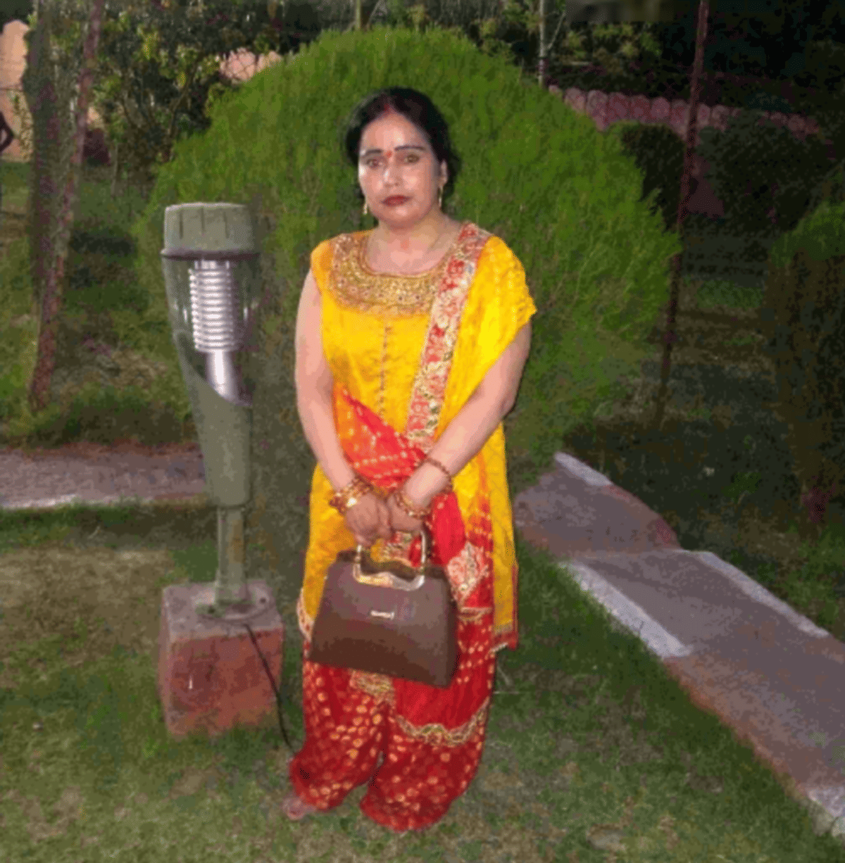 wife died falling from roof in argument with husband in varanasi