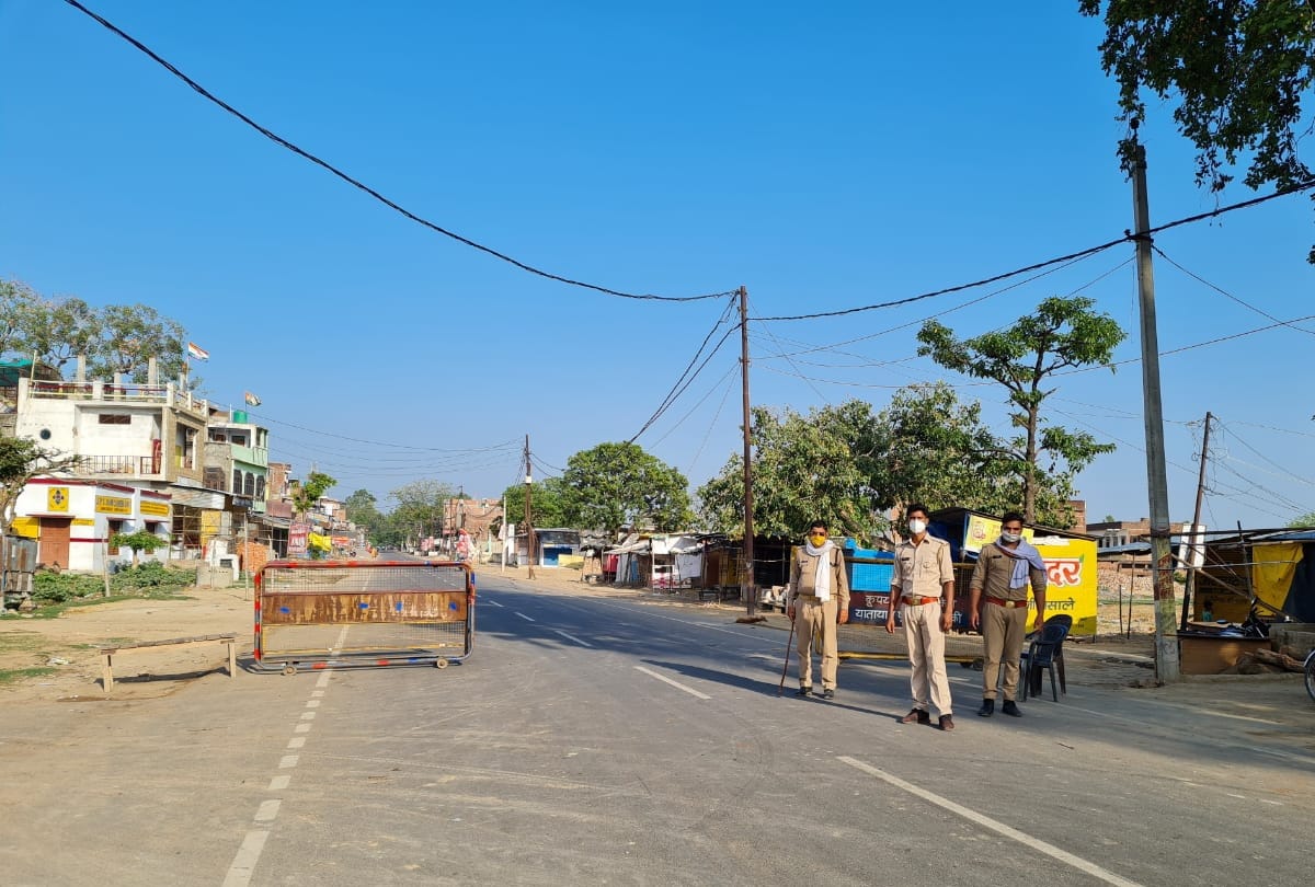 Force deployed in ramsanehighat in Barabanki after demolition of a illigal construction.