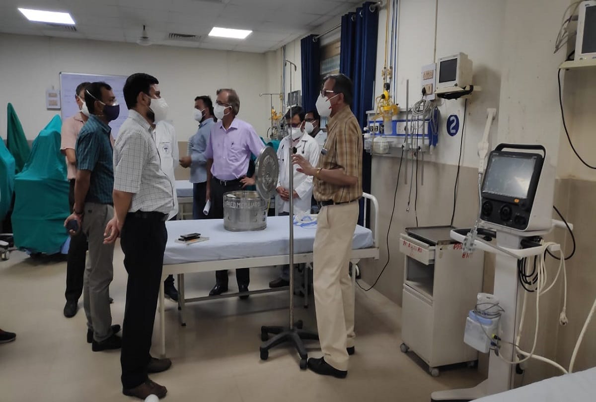Coronavirus third wave alert varanasi commissioner and DM visit BHU hospital and know about treatment of childrens