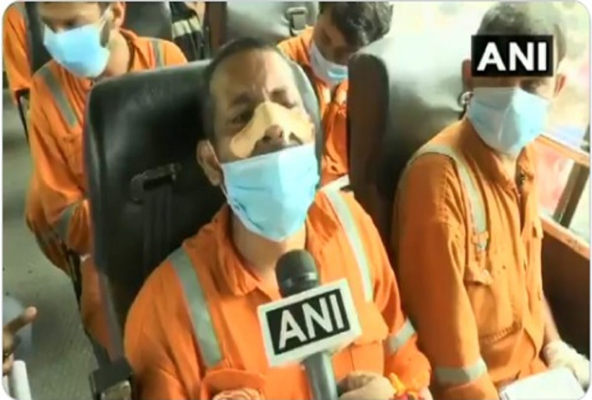 Maharashtra: Crew rescued by Indian Navy from Barge P305 off the coast of Mumbai
