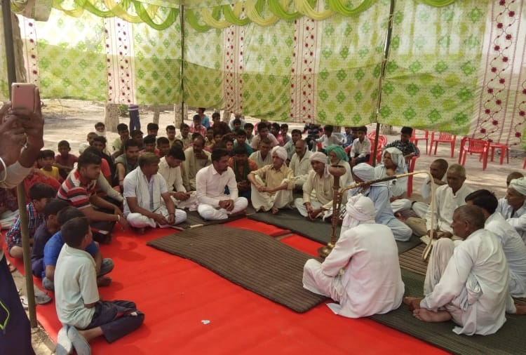 Roopgarh Village of Haryana decide to fight Corona on their Own  