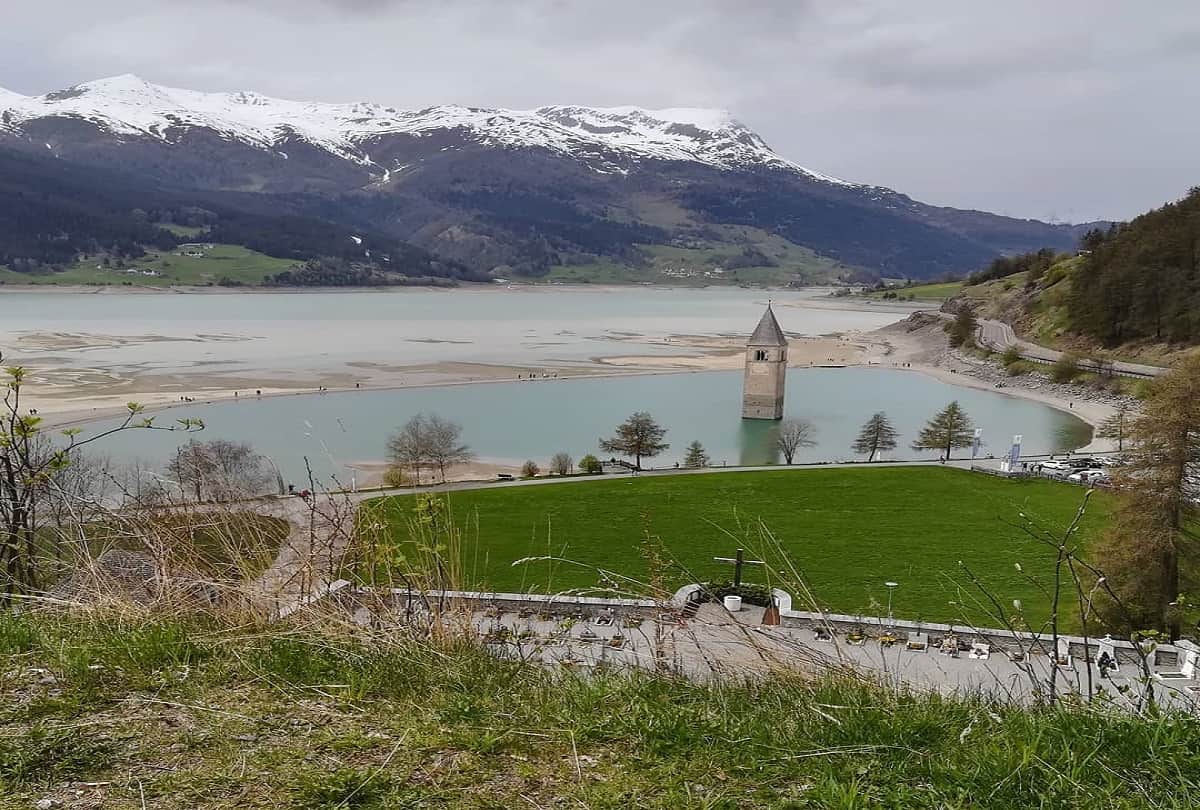 italy lost village emerges from lake after 70 years picks goes viral