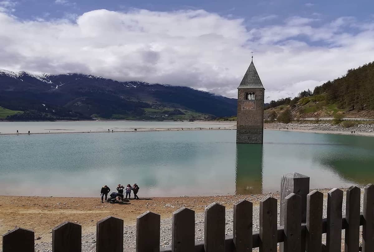 italy lost village emerges from lake after 70 years picks goes viral