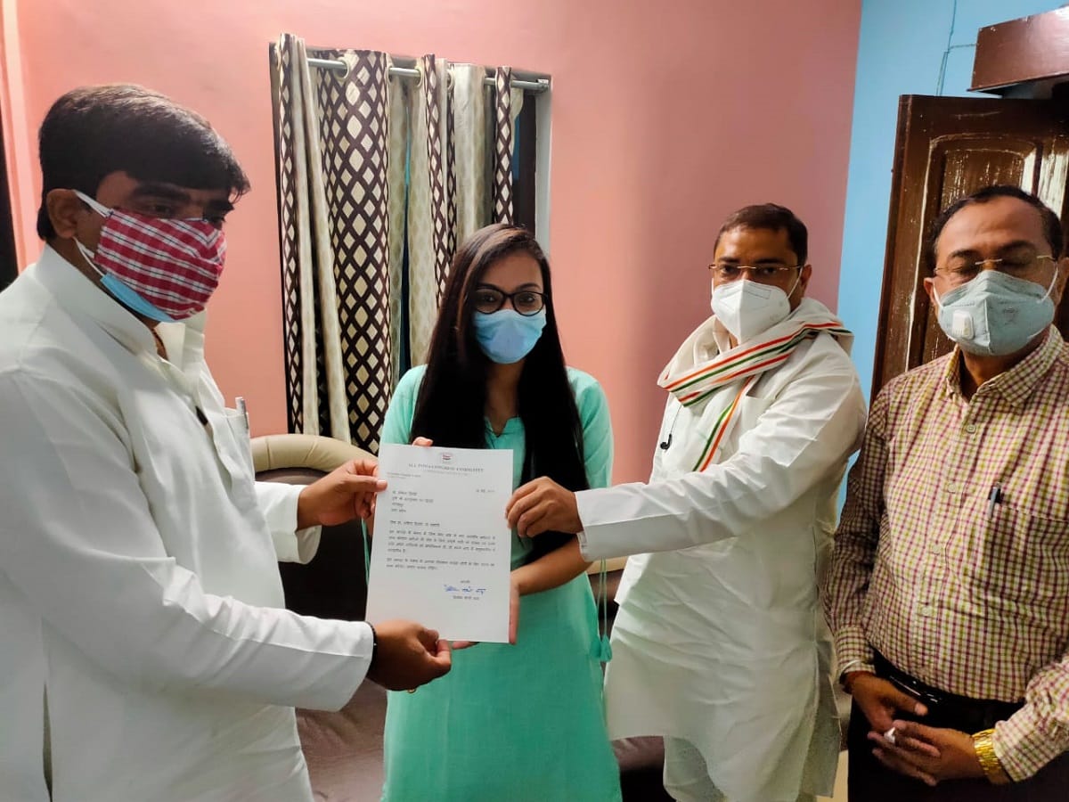 Doctor postponed her marriage for Corona patients treatment, congress leader Priyanka gandhi appraised