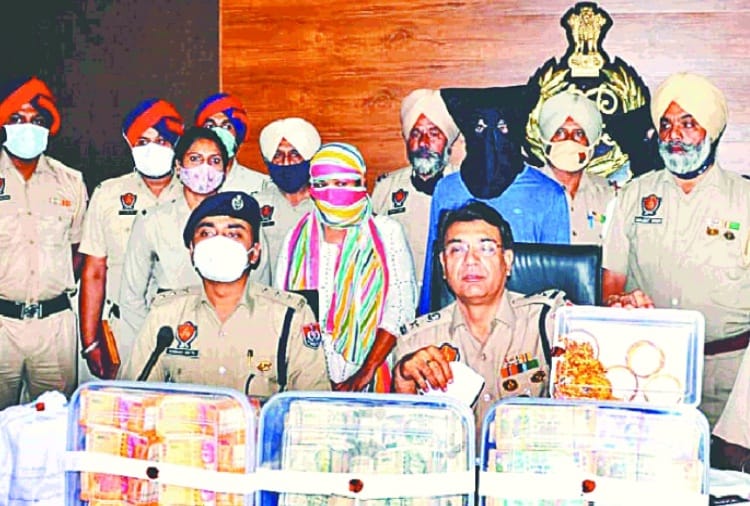 Hoshiarpur police busted drug smuggling gang