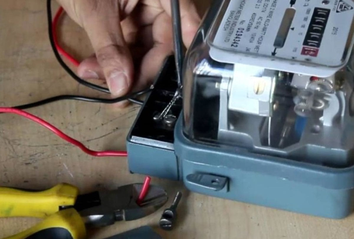 Electricity department cut off connections of 1200 consumers