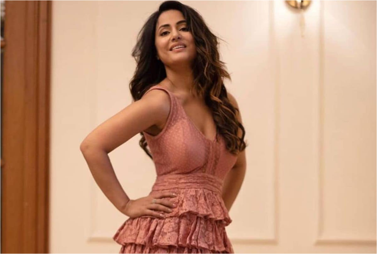 hina khan in nude shade short dress look like barbie doll