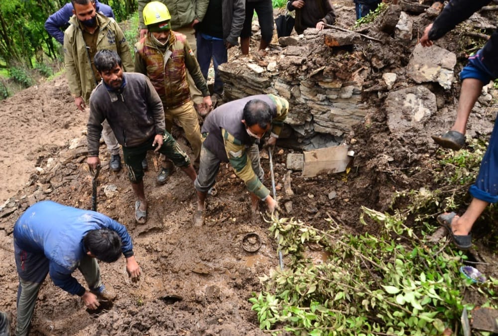 uttarakhand Weather news: Extreme Rainfall in chakrata three people died photos