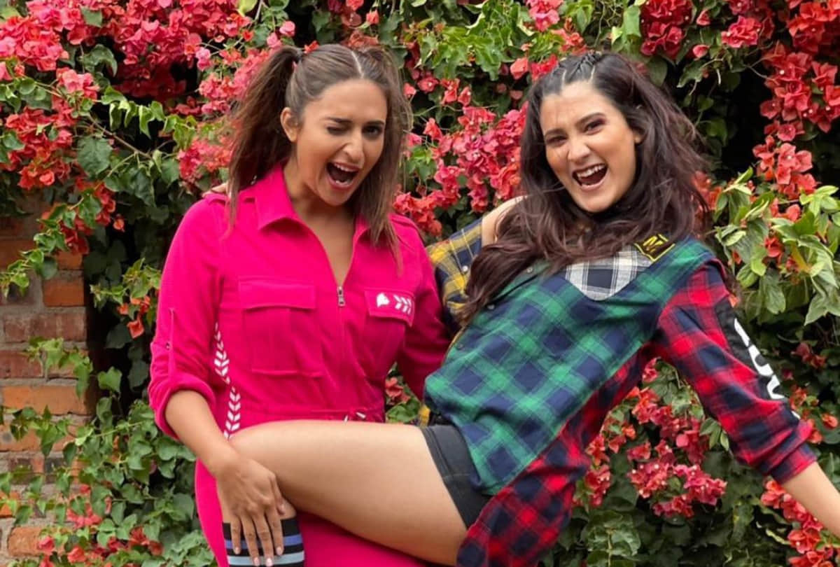 divyanka tripathi high on fashion in capetown looking like school girl in pink midi dress