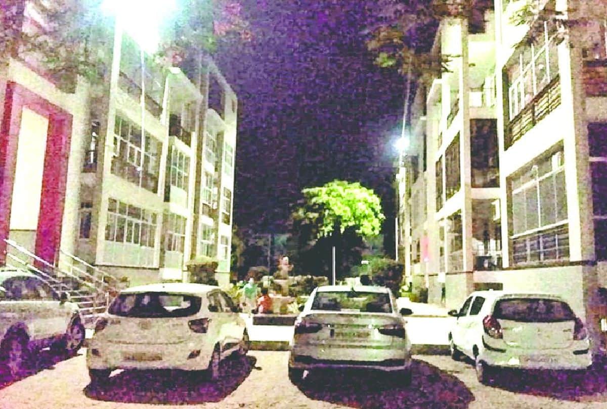 Corona Guide Line Follows In Colony Of Panchvati And Ravera Appartment