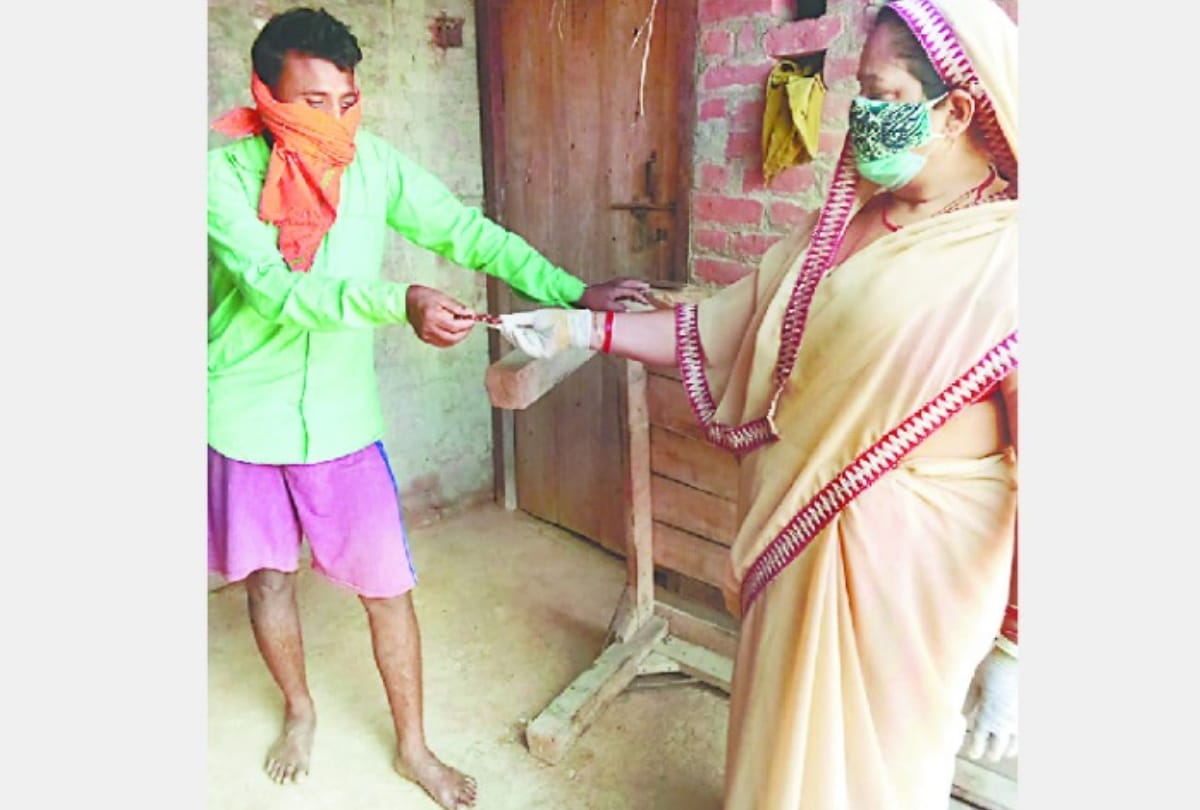 condition of people during corona in villages in Lucknow.