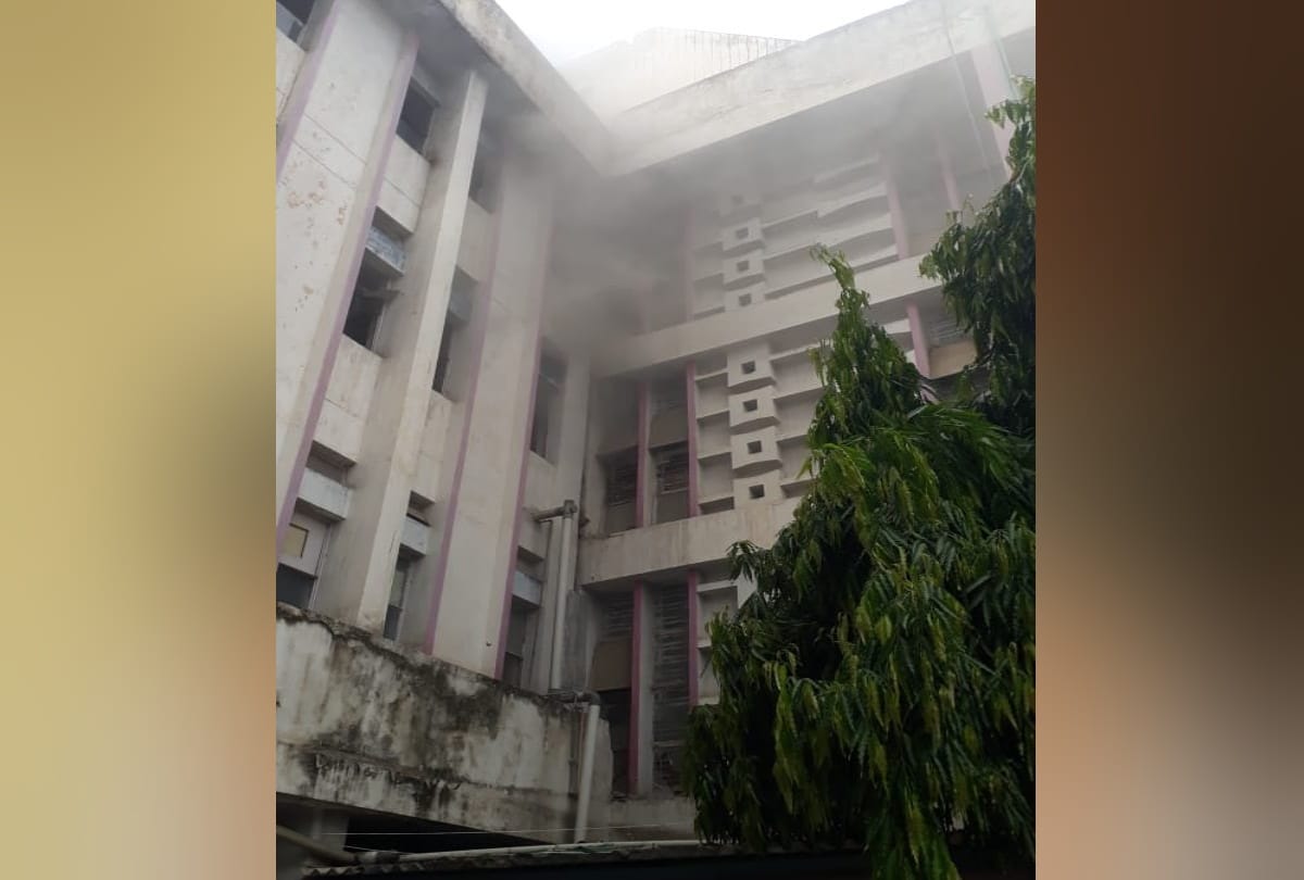 Delhi punjabi bagh esi hospital catches fire many fire tenders at spot