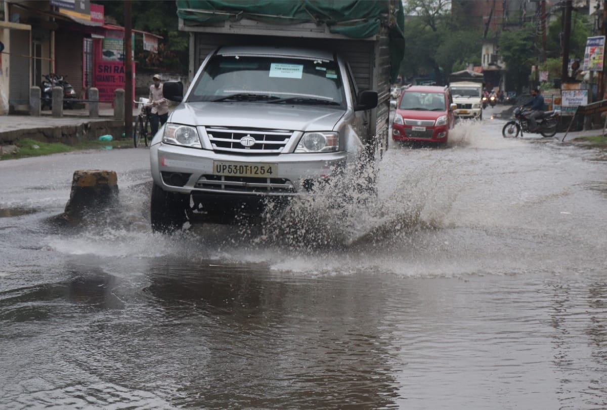 Heavy rain in gorakhpur with pre monsoon