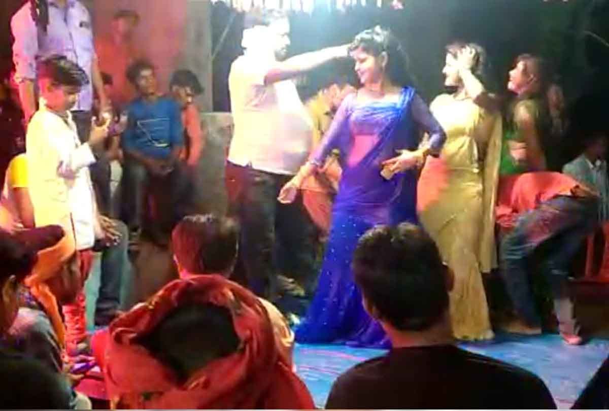 Videos of bar girls dancing with viral, Covid rules blown, report on 59 people