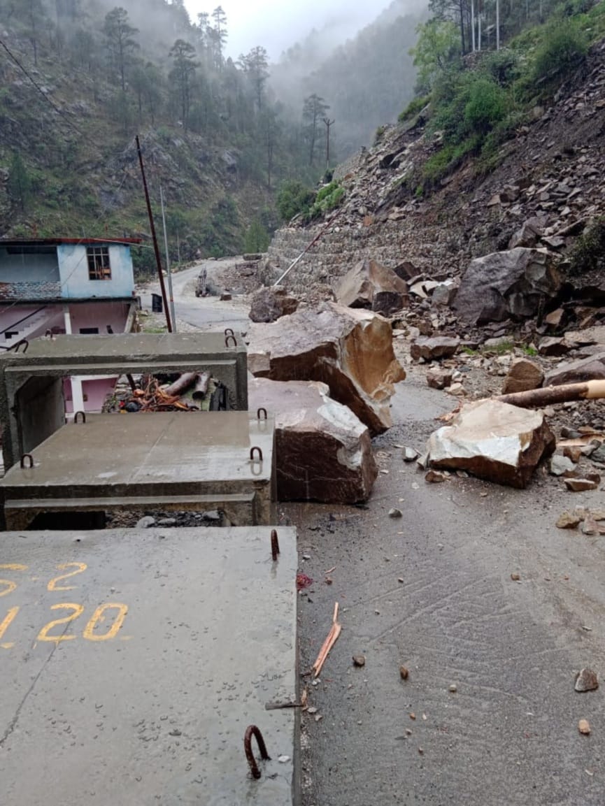 Uttarakhand Weather Forecast Today Updates in Hindi: cloudy weather in many area, these highways still blocked