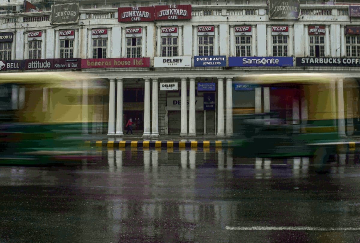 taukte effect in delhi ncr rain continuous from wednesday water logging