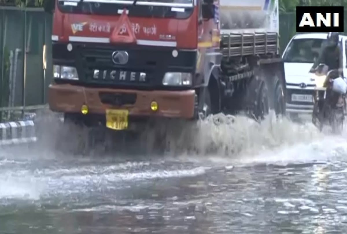 taukte effect in delhi ncr rain continuous from wednesday water logging