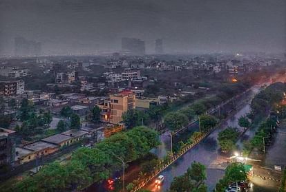 Weather : दिल्ली-एनसीआर में रात भर से हो रही है झमाझम बारिश, अभी और बरसेंगे बदरा; मौसम हुआ सुहाना Weather: rain in Delhi-NCR, to be continue