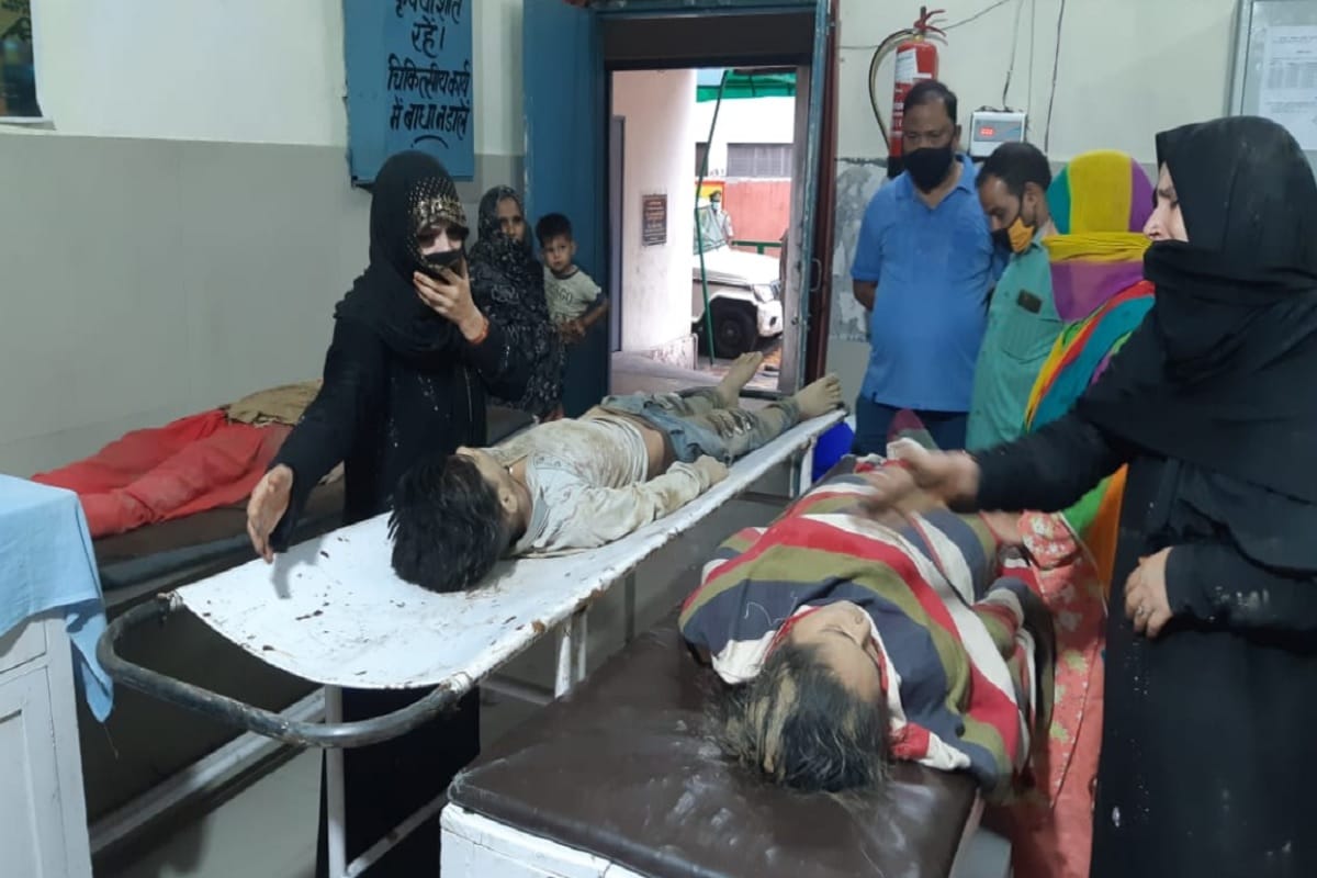 Rain in UP: Three children including mother have died of roof fall in Shamli and see photos