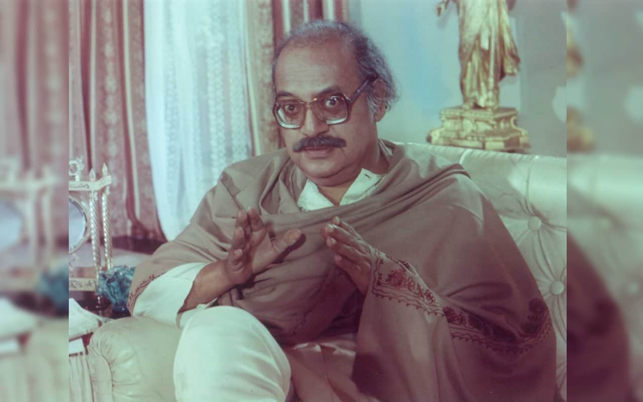Utpal Dutt interesting unknown facts played role in Gol Maal Bhuvan Shome Naram Garam Shakespeare Othello