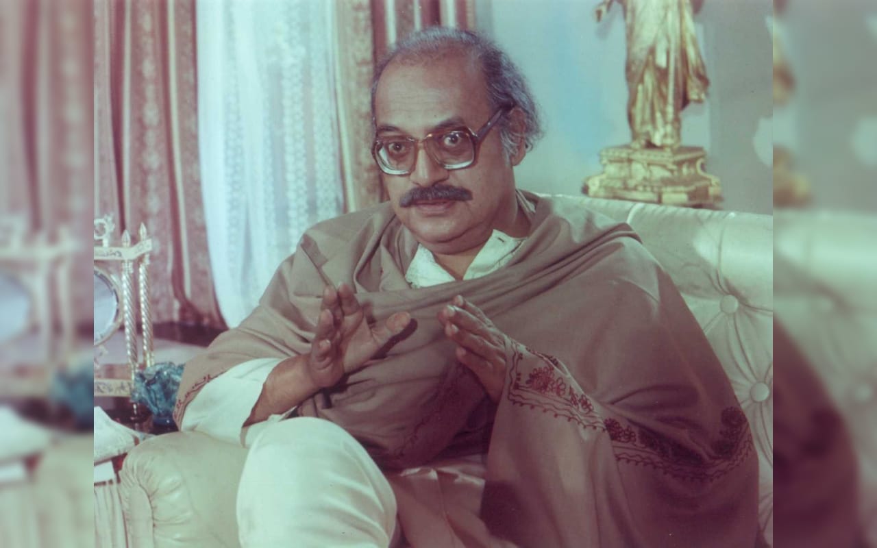 Utpal Dutt interesting unknown facts played role in Gol Maal Bhuvan Shome Naram Garam Shakespeare Othello