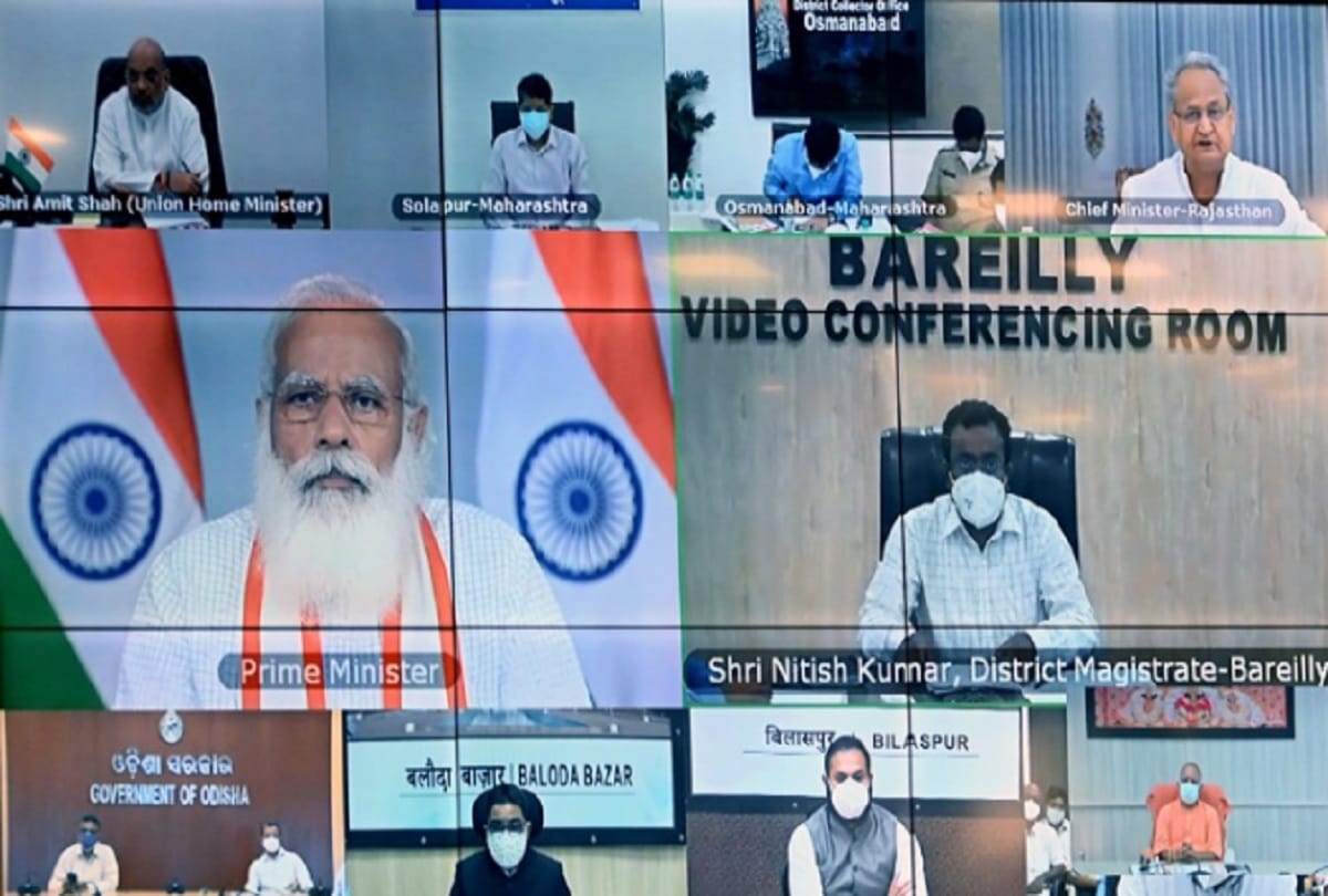 DM says to PM that Corona is not in 68 percent villages of Bareilly