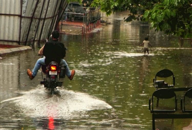 Varanasi Weather Report: 85 mm of rain in two days, mercury dropped by five degrees Celsius