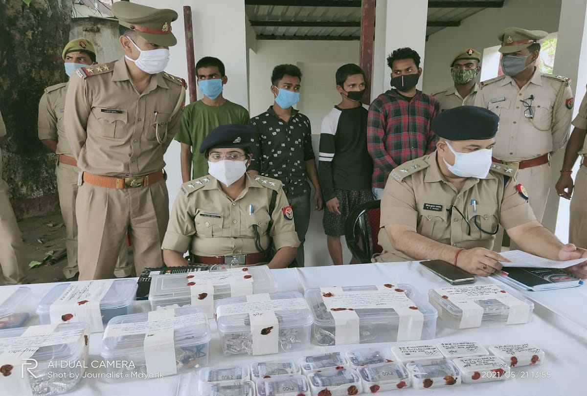police arrested four thieves with goods worth lakhs stolen from jewellery shop in varanasi his gang first do Shop reiki