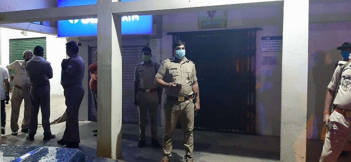 bank siren suddenly started ringing at midnight people in chandaulispread