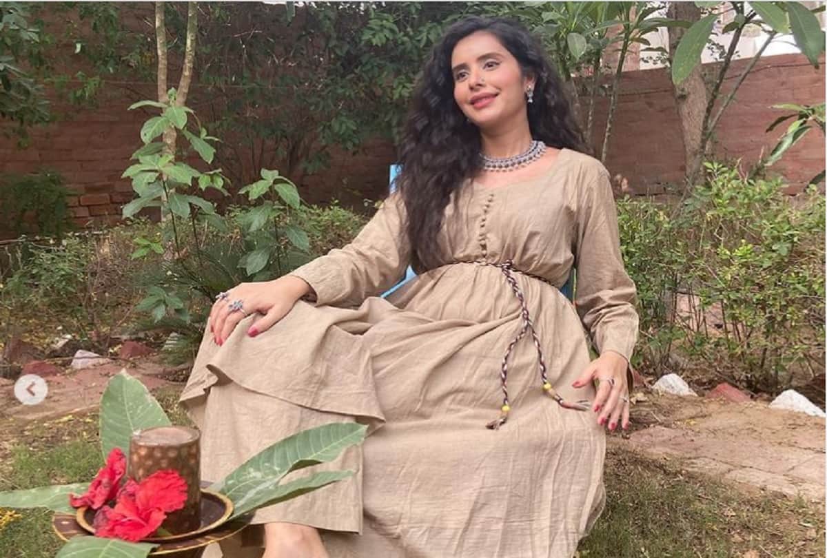 Charu Asopa announces her pregnancy, says 'Had goosebumps when I first heard the baby's heartbeat in sonography'