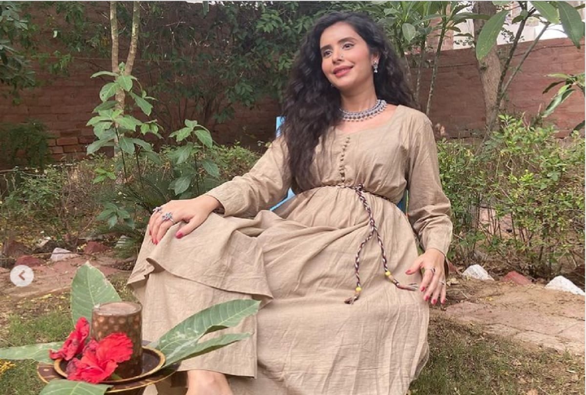 Charu Asopa announces her pregnancy, says 'Had goosebumps when I first heard the baby's heartbeat in sonography'