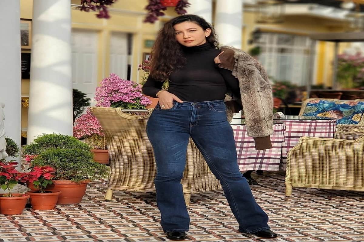 husband zaid commented on gauhars beautiful winter look in hindi