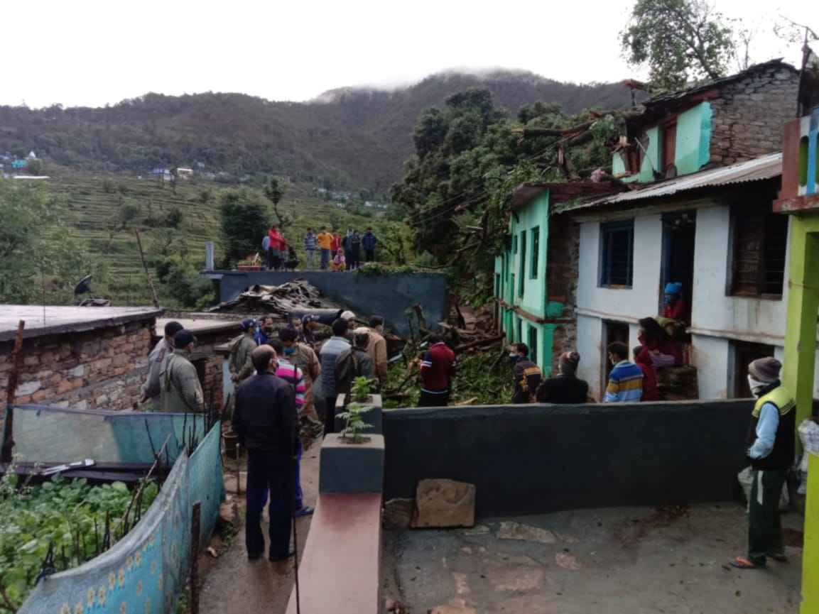 Uttarakhand Weather Forecast Today Update: big tree fell on house in bageshwar, two died