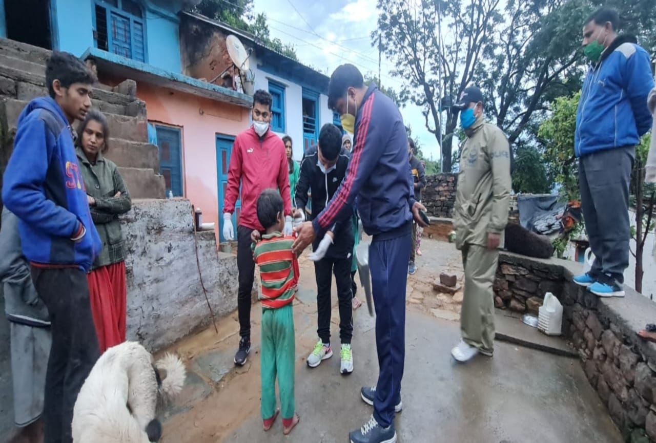 Uttarakhand Weather Forecast Today Update: big tree fell on house in bageshwar, two died
