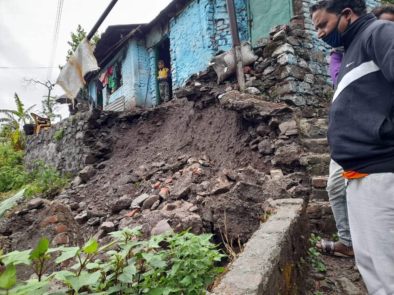 Uttarakhand Weather Forecast Today Update: big tree fell on house in bageshwar, two died