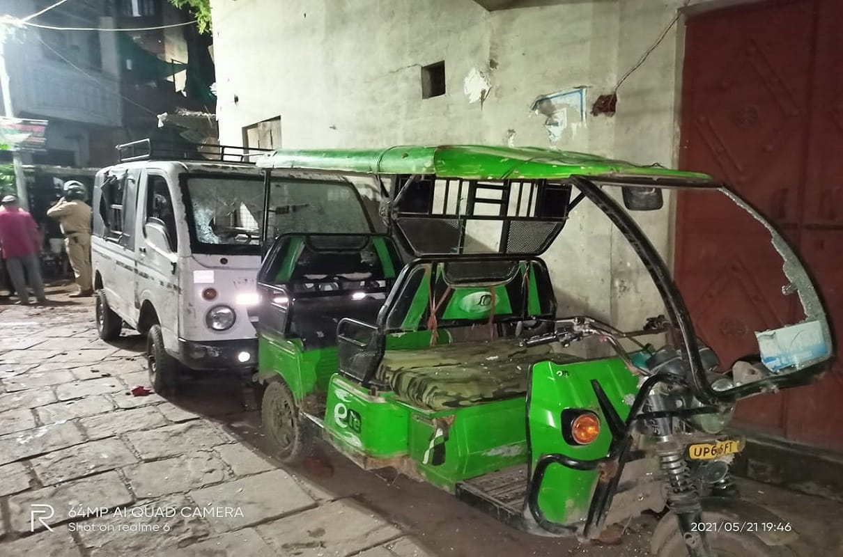 E-rickshaw driver was robbed unconscious in Etah city