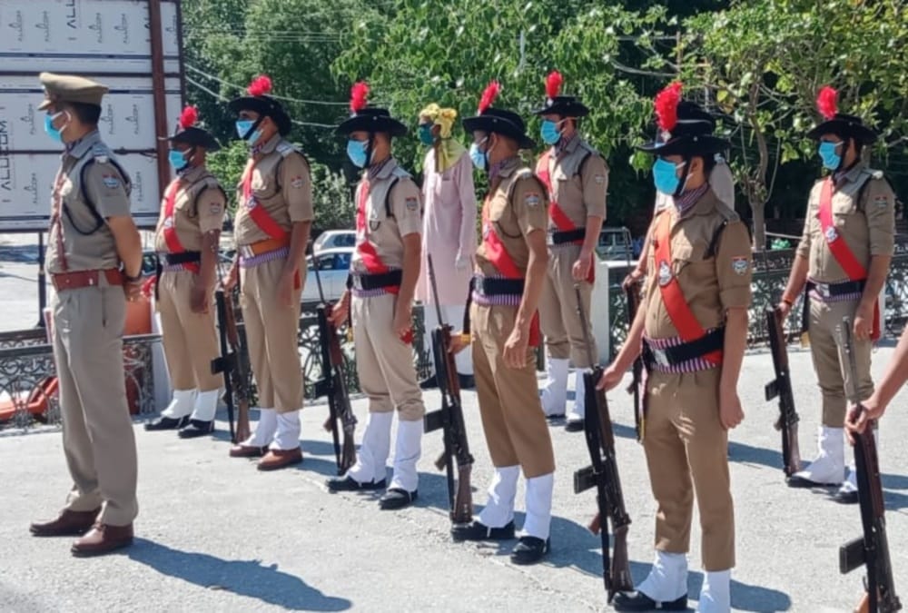 Sunderlal Bahuguna Death: Funeral with covid protocols and state honors in Rishikesh Photos