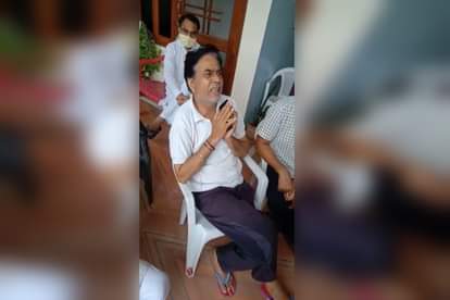 अभिनव चौधरी के पिता सतेंद्र चौधरी।