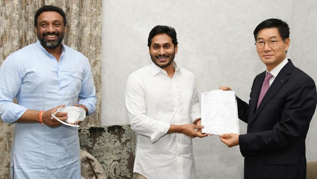 Kia India donates Rs 5 crores to Andhra Pradesh State Disaster Management Authority in fight against Covid-19