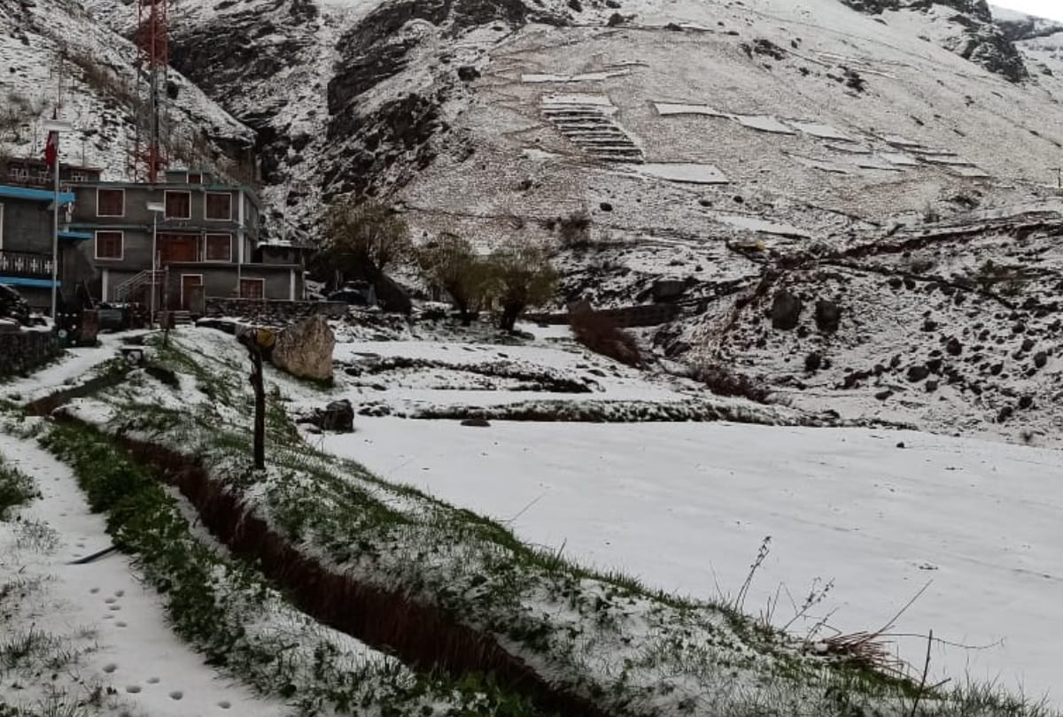 fresh snowfall in rohtang Lahaul spiti and rain in kullu Himachal Pradesh