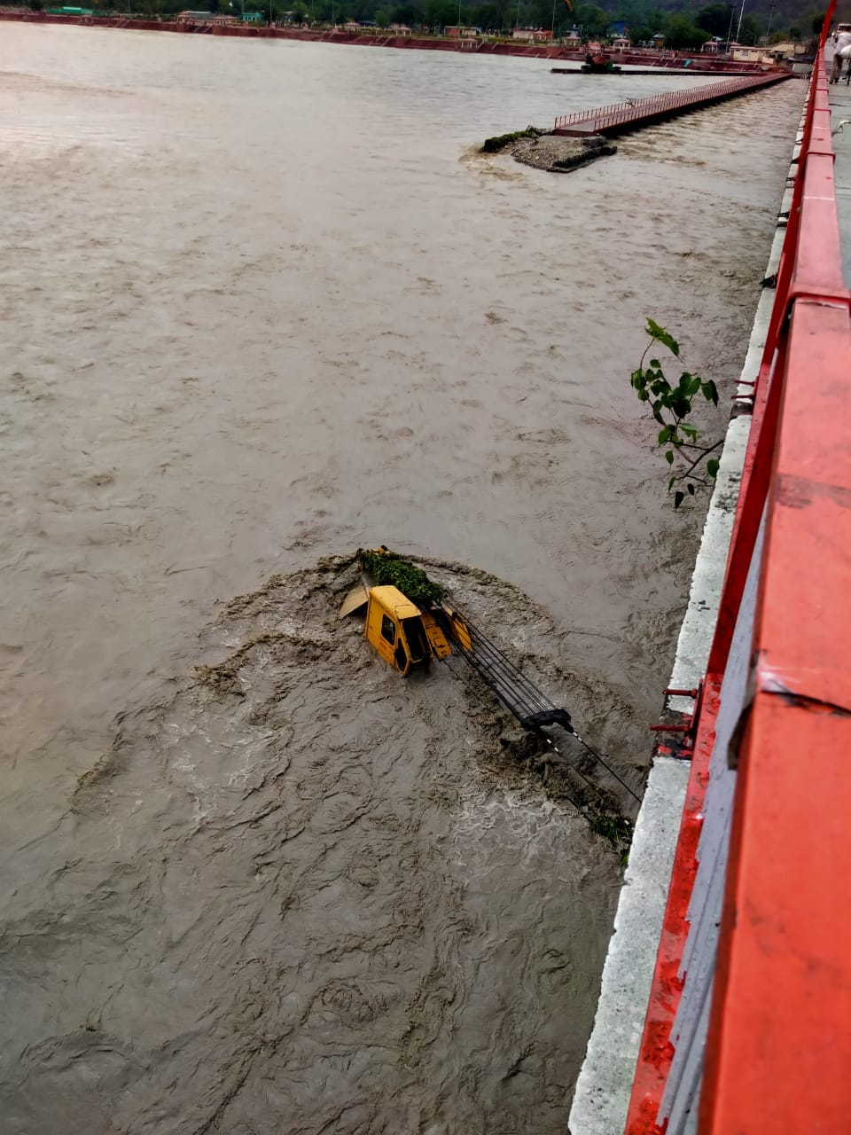 Uttarakhand Weather Forecast Today Update: rain in continuous third day, yamunotri highway closed