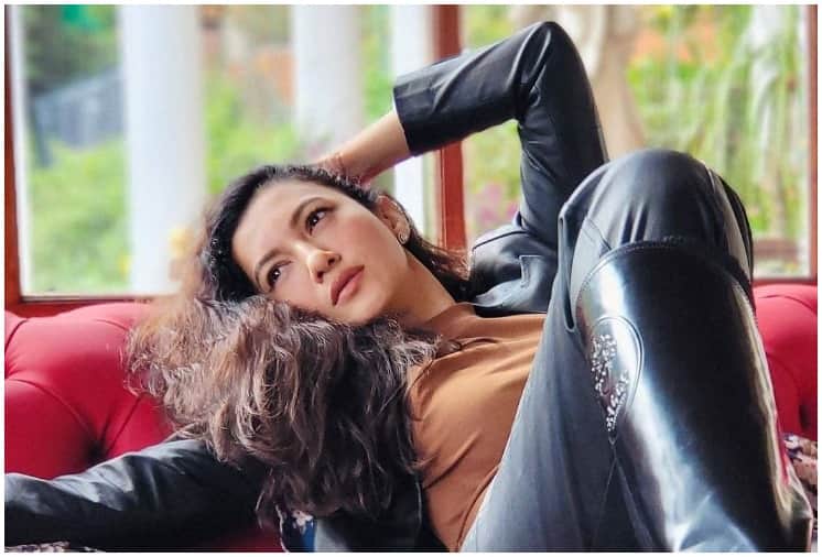 Gauhar Khan Shares Latest Photos in Wonder Woman Look, Goes Viral