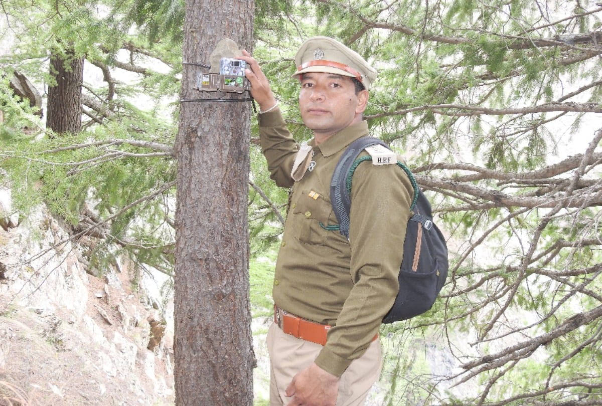 Shiv Kumar of himachal gets National Award under the protection of snow leopard