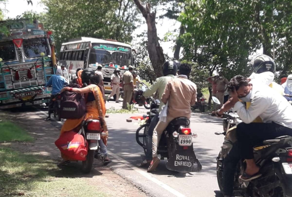 three people including minor boy died in road accident at basti