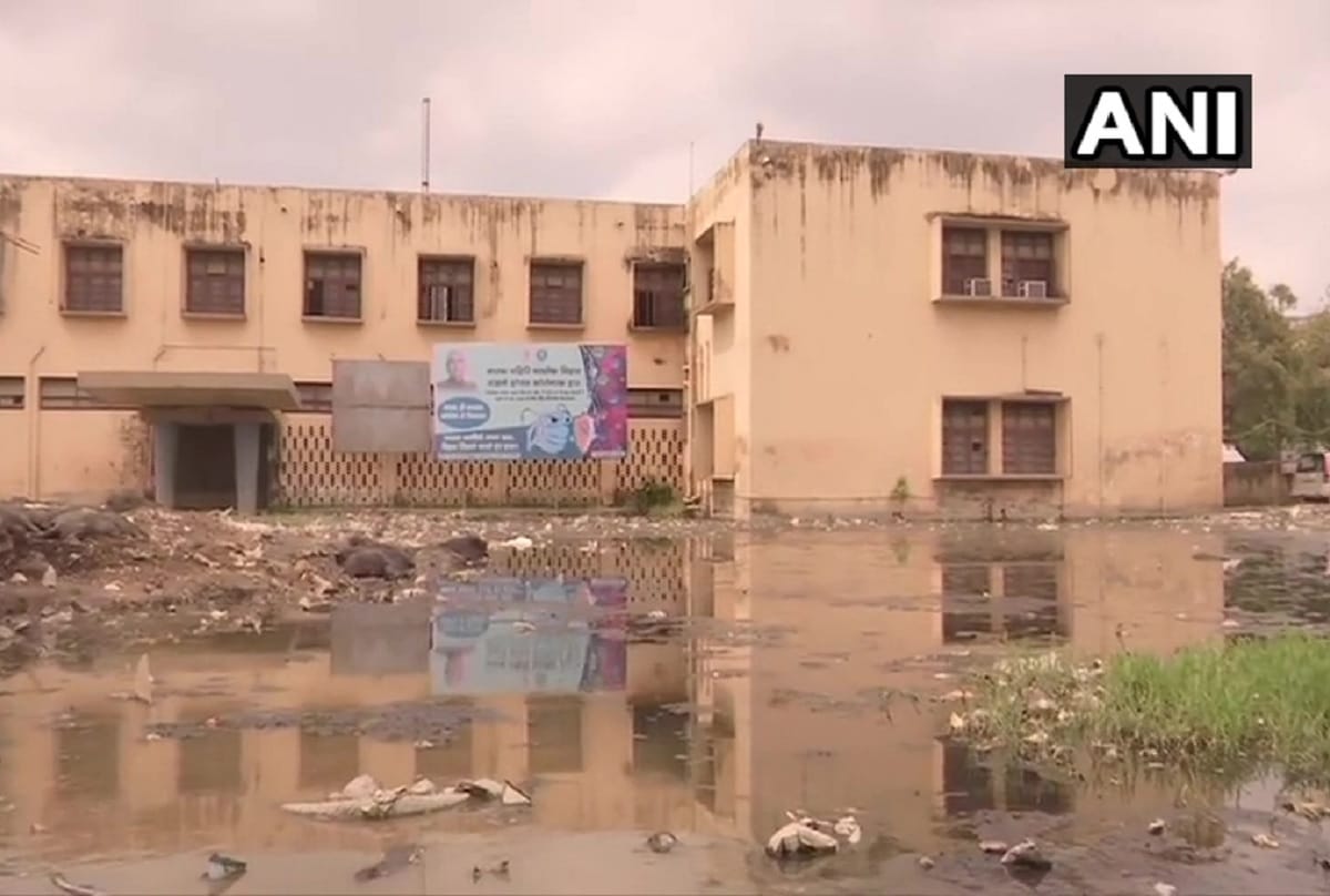 Bihar Premises of DMCH waterlogged and polluted pigs seen roaming around Administration takes up development work
